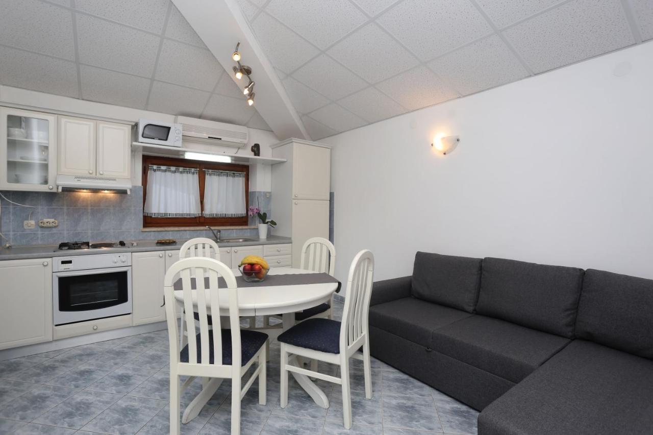 Apartments Emilia Rabac Εξωτερικό φωτογραφία