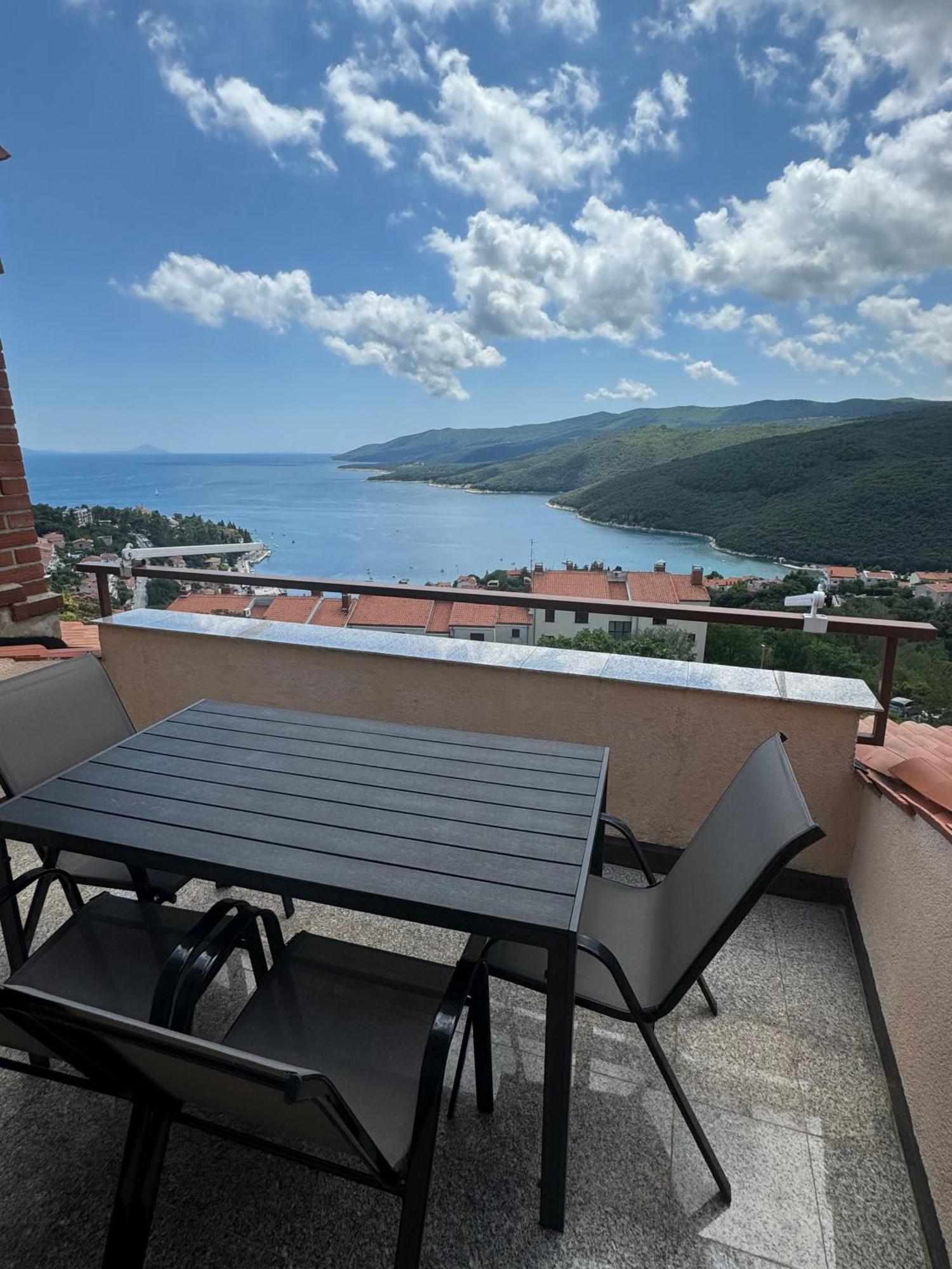 Apartments Emilia Rabac Εξωτερικό φωτογραφία